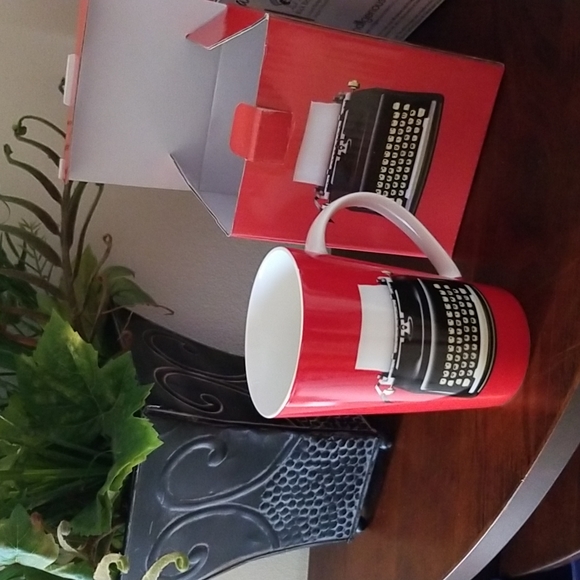 Christopher Vine Design mug - Picture 4 of 6